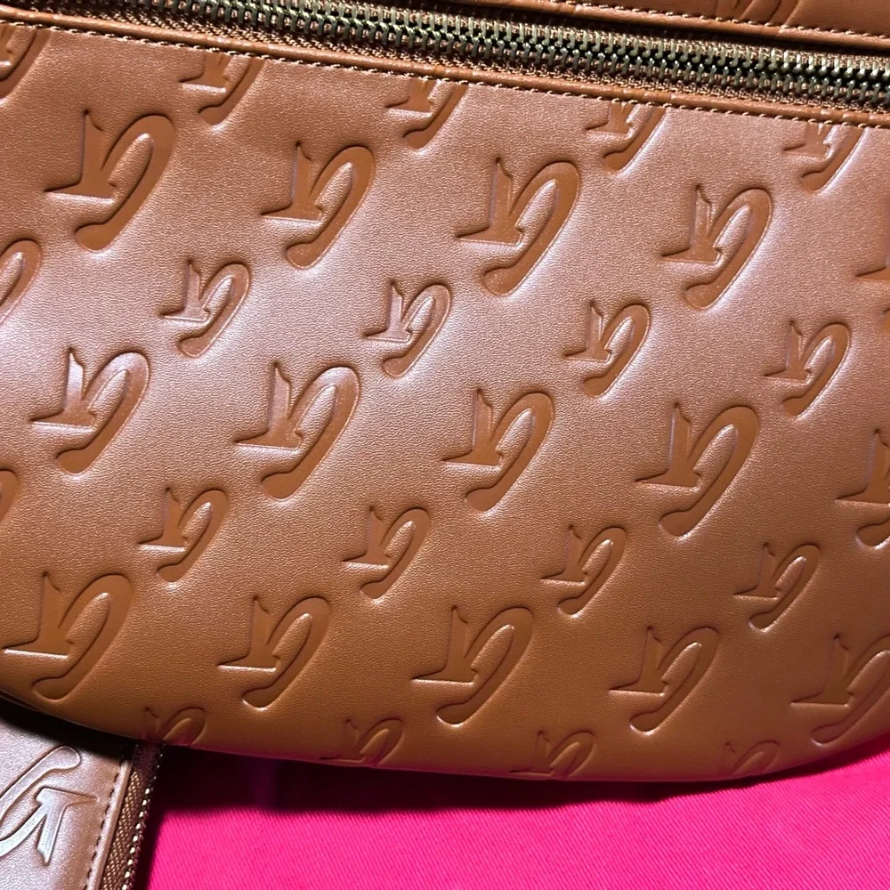 Elegant Tan Crossbody Bag with Wallet - Picture 9 of 9